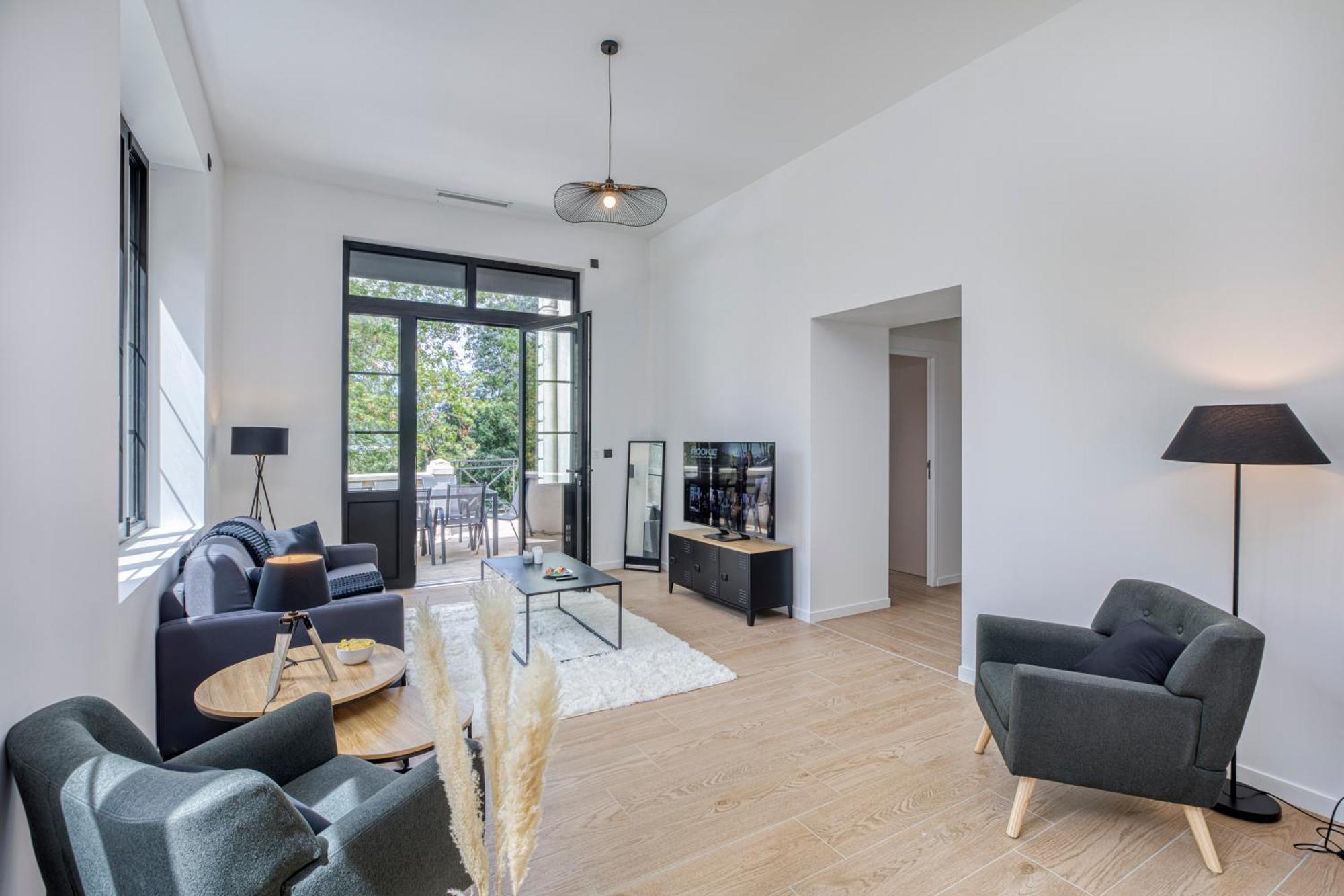1 - Grand Appartement Spacieux Dans Un Chateau Du 17Eme Siecle, A 15Min De Lyon Vourles Exterior photo