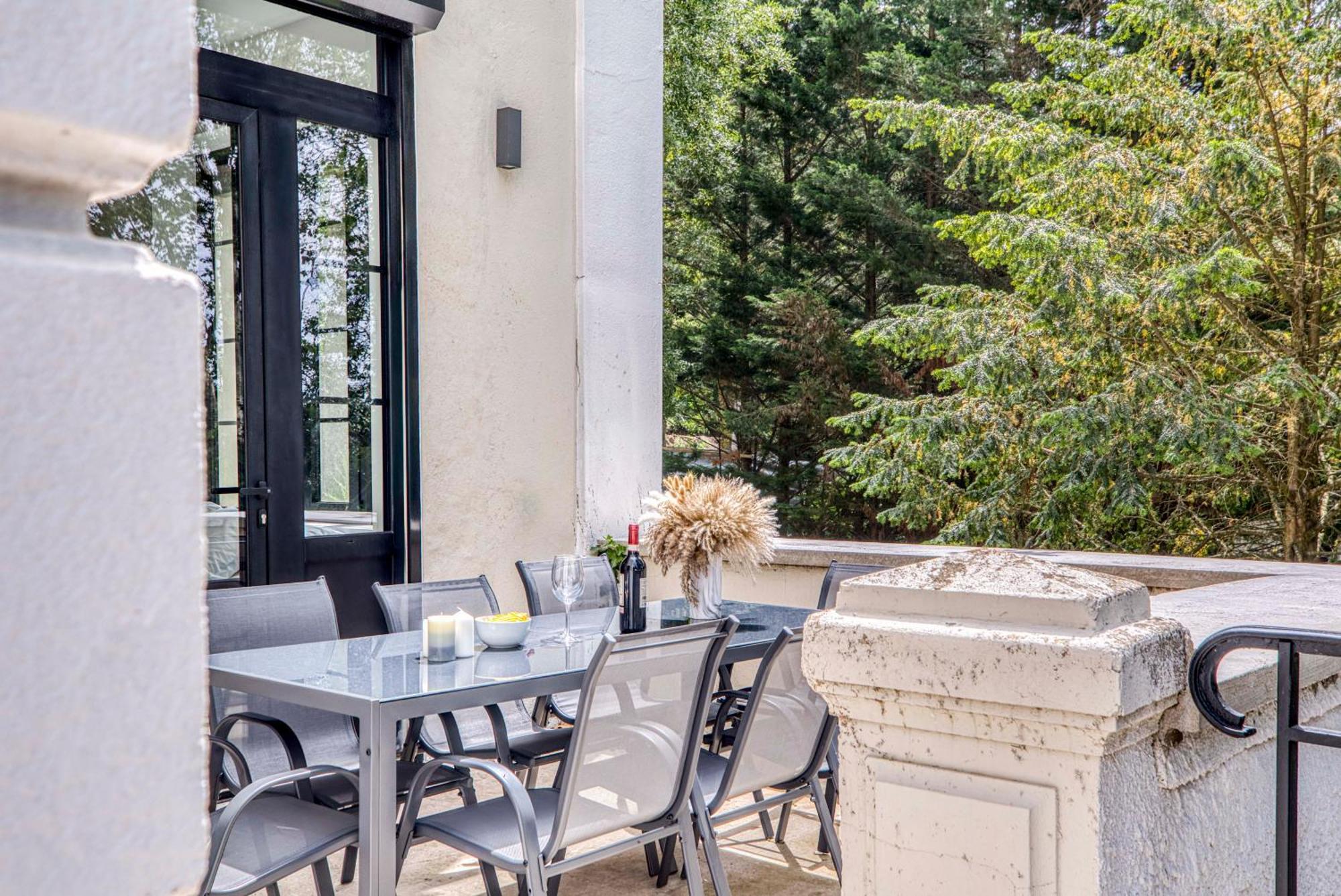 1 - Grand Appartement Spacieux Dans Un Chateau Du 17Eme Siecle, A 15Min De Lyon Vourles Exterior photo